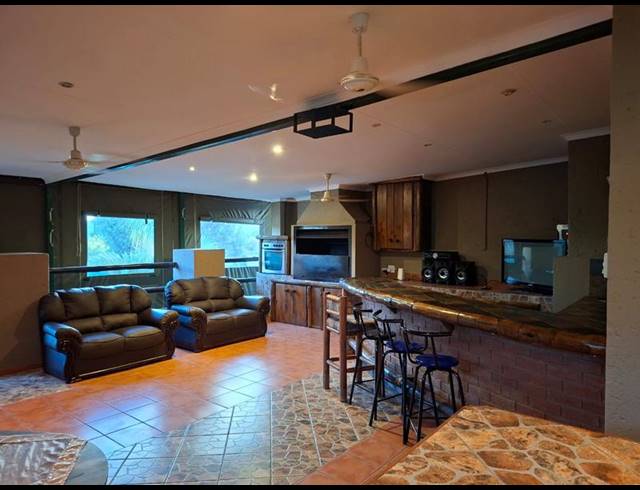 4 BEDROOM HOUSE FOR SALE IN MOUNTAIN VIEW